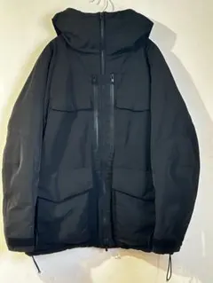 ユニクロ ホワイトマウンテニアリング ハイブリッドダウンオーバーサイズパーカ