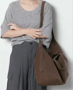 【完売品】MERI 2way フェイクスエード ビッグショルダーバッグ ブラウン