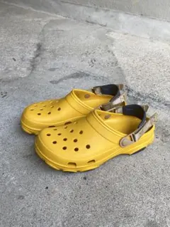 n*0様 CROCSイエロー サンダル バックストラップ付き