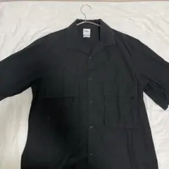 ZARA リラックスフィット 半袖シャツ Lサイズ　黒ブラックのサムネイル
