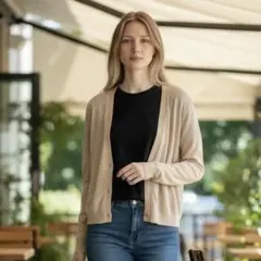 ユニクロ 薄手ベージュカーディガン 長袖