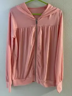 【ピンク フード付き パーカーMサイズ】
