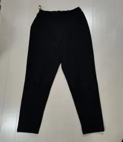 レイカズン　黒パンツ