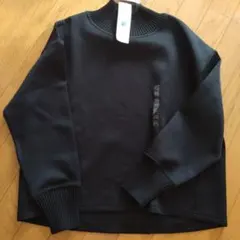 綺麗めトップス