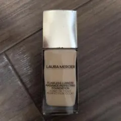 【値下げ】ローラメルシエ(LAURA MERCIER) ファンデーション 03のサムネイル