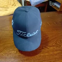 Titleist 黒 キャッㇷ゚　& 　スヌーピーのグリーンまーかー