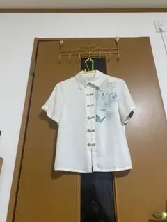 チャイナブラウス