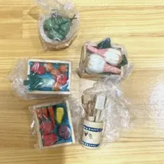 【新品】マグネット　木製ミニチュア 野菜 木箱入り キッチンツール 5点セット