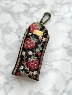 リップケース　印鑑ケース　インド刺繍リボン　いちご