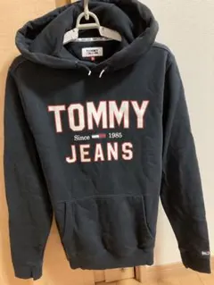 トミージーンズ　パーカー