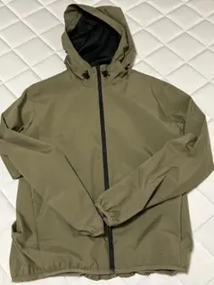 GU防風ナイロンジャケット