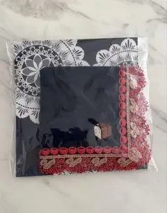 近沢レース　タオルハンカチ　ポンパドウル コラボ　パン・ドゥ・ミー　ネイビー