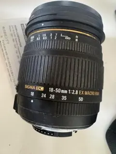 SIGMA 18-50mm F2.8 EX DC MACRO Nikon用のサムネイル