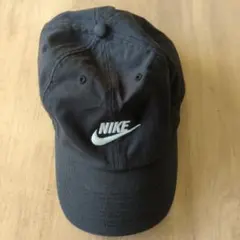 NIKE ロゴ刺繍 キャップ ブラック