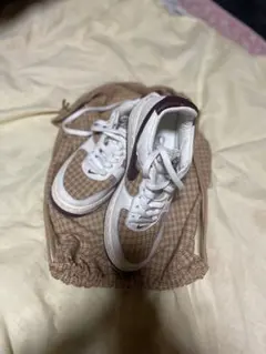 Nike Air Force 1 チェック柄スニーカー