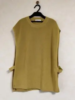 THE SHOP TK ニットベスト マスタード Mサイズのサムネイル