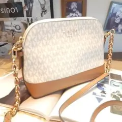 Item thumbnail for item b5efcb2e-8f6c-4b26-ba7c-d5f2301ba6bd