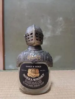 サントリー オールド 甲冑 鎧 700ml 40% - メルカリ