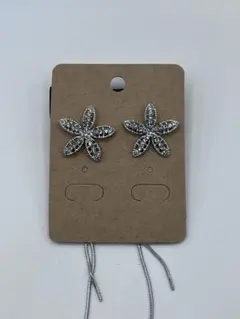 花型クリスタル装飾シルバーピアス