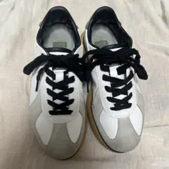オニツカタイガー　Onitsuka Tiger デレシティ　24.0cm