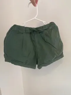 UNIQLO 半ズボン 120サイズ オリーブグリーン　★2着以上で−100円！