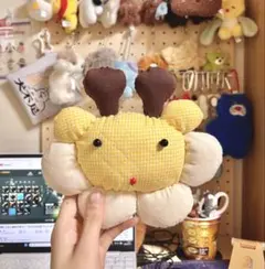 ゆるいキリンのぬいぐるみ