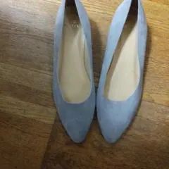 ライトグレー スエード ポインテッドトゥ パンプス美品