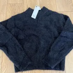 ジーユー　シャイニークルーネックセーター　ブラック　s