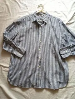 ユニクロ　青と白のストライプ長袖シャツ　XL