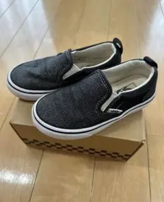 バンズキッズ　ラメスリッポン　17センチ