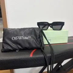 Off-White サングラス ブラックのサムネイル