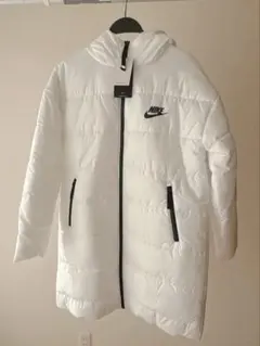 新品未使用タグ付き☆NIKE ベンチコート　レディース　XL
