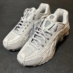 新品 23cm NIKE SHOX R4 ナイキ ショックス レディース