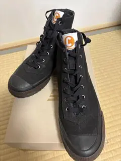 ブラック ハイカットスニーカー