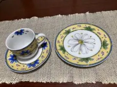 ナルミヤ＊可愛い花柄ティーカップとケーキ皿セット