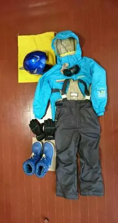 スキーウェアセット(phenix140男子用)ヘルメット、スノーブーツ付