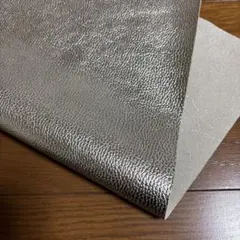 格安　牛革　本革　はぎれ大　レザークラフト　革はぎれ　革ハギレ　NO.51