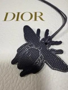 未使用　DIOR ディオール　チャーム　ハチ　パープル　ノベルティ　ロゴあり