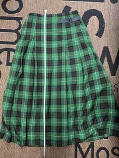 緑と黒のチェック プリーツスカート