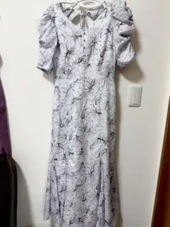 新品試着のみ】Apuweiser-riche バックシャンフラワーワンピース 