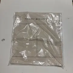 TOMMY HILFIGER トートバッグ 大容量 シンプルデザイン