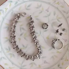 Item thumbnail for item 4c0c7bee-5ccc-465e-a019-d73f410bae00