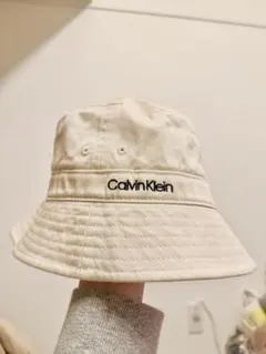 Calvin Klein バケットハット アイボリー 刺繍ロゴのサムネイル