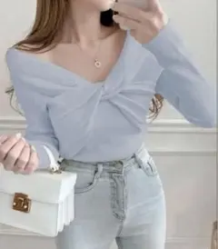 SHEIN DAZY Vネック ツイスト デザイン ニット 水色