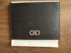 Salvatore Ferragamo カードケース ブラック レッド