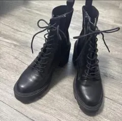 ブラック 厚底レースアップブーツ