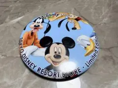 Disney Store 缶バッジ 限定デザインのサムネイル