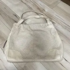 ホワイトレザー穴あきデザインバッグ