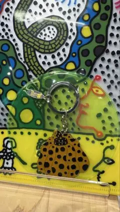 草間彌生 キーホルダー 魚モチーフ 3連チャーム - メルカリ