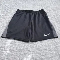 《Nike》ナイキ　ショートパンツ スポーツウェア　　ゴムウエスト